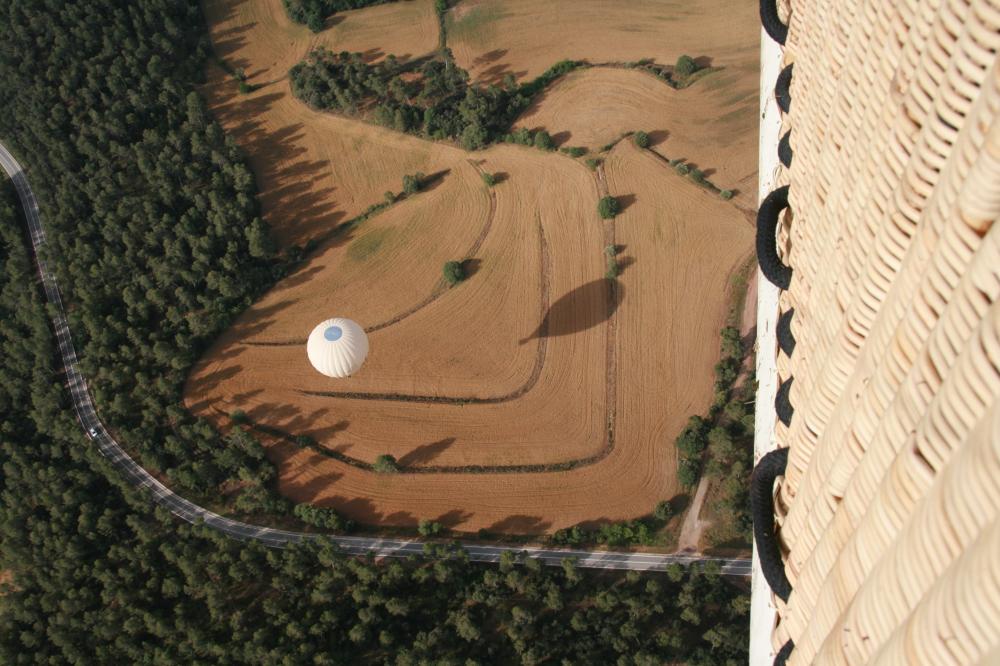 Globus Kon-tiki 064720-4729343.jpg